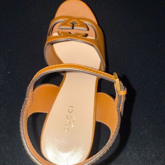 Brand new with box Gucci brown Leather Sandals with GG Logo cut size 10.5 - Picture 10 of 12